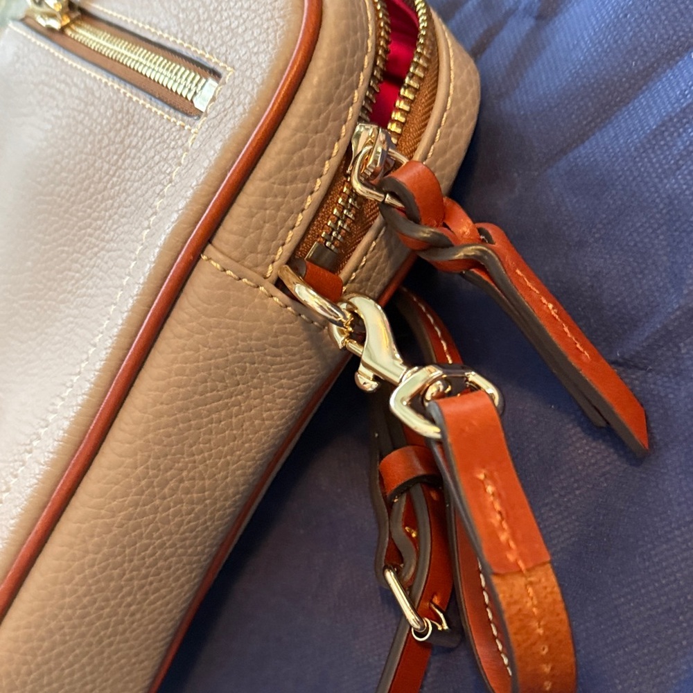 Dooney & Bourke Taupe Leather Crossbody Bag NWT - Picture 8 of 8